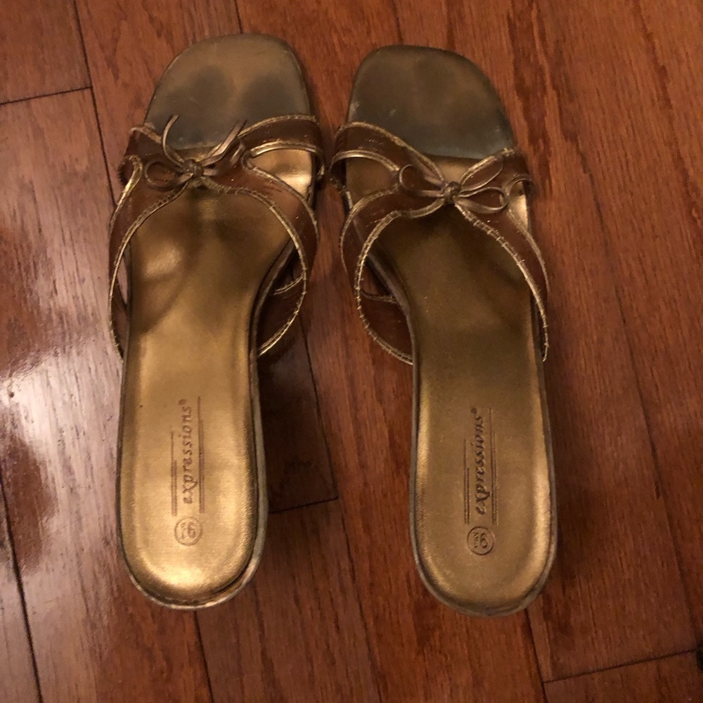 Expressions size 9.5 shoe